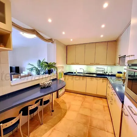 Emp 32, Southwest Facing Stylish * Estepona